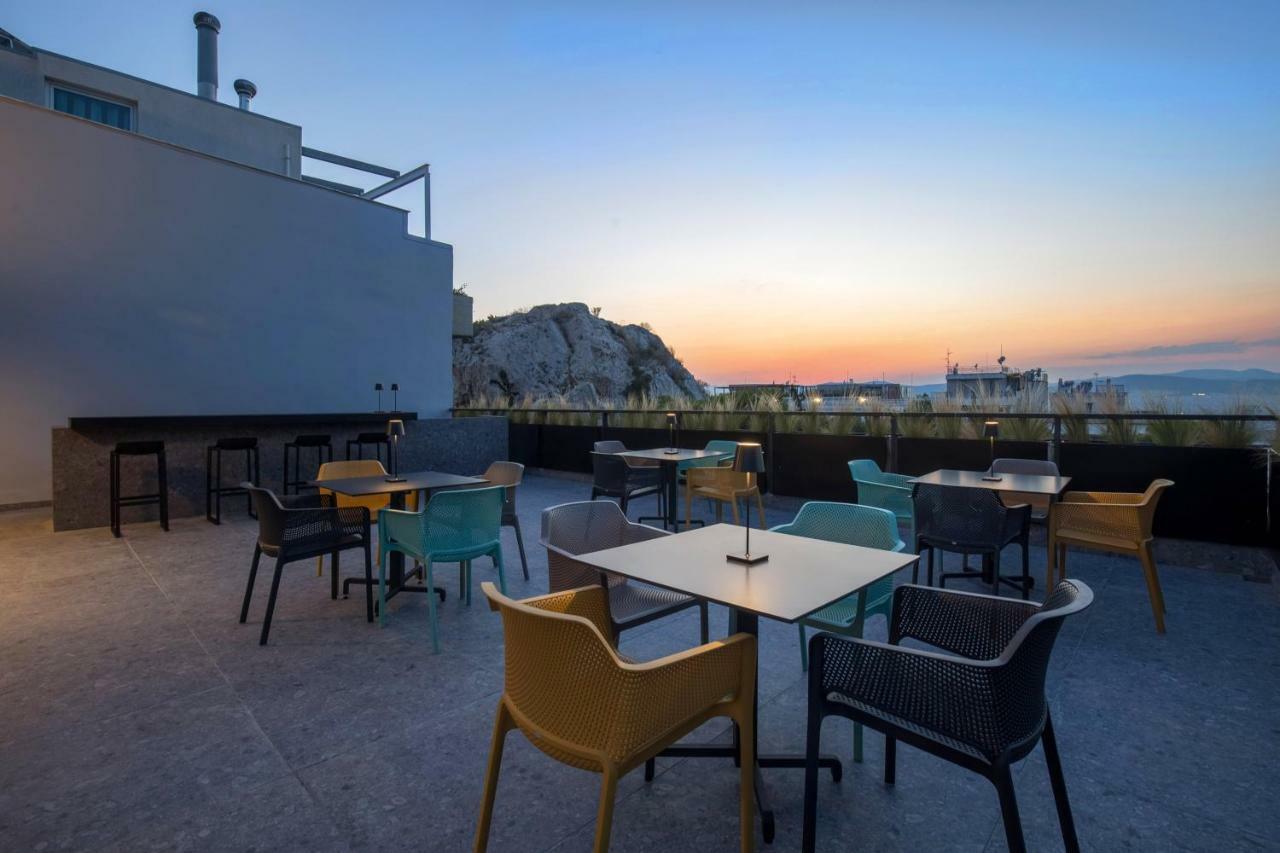 The Duke Boutique Suites Атина Екстериор снимка