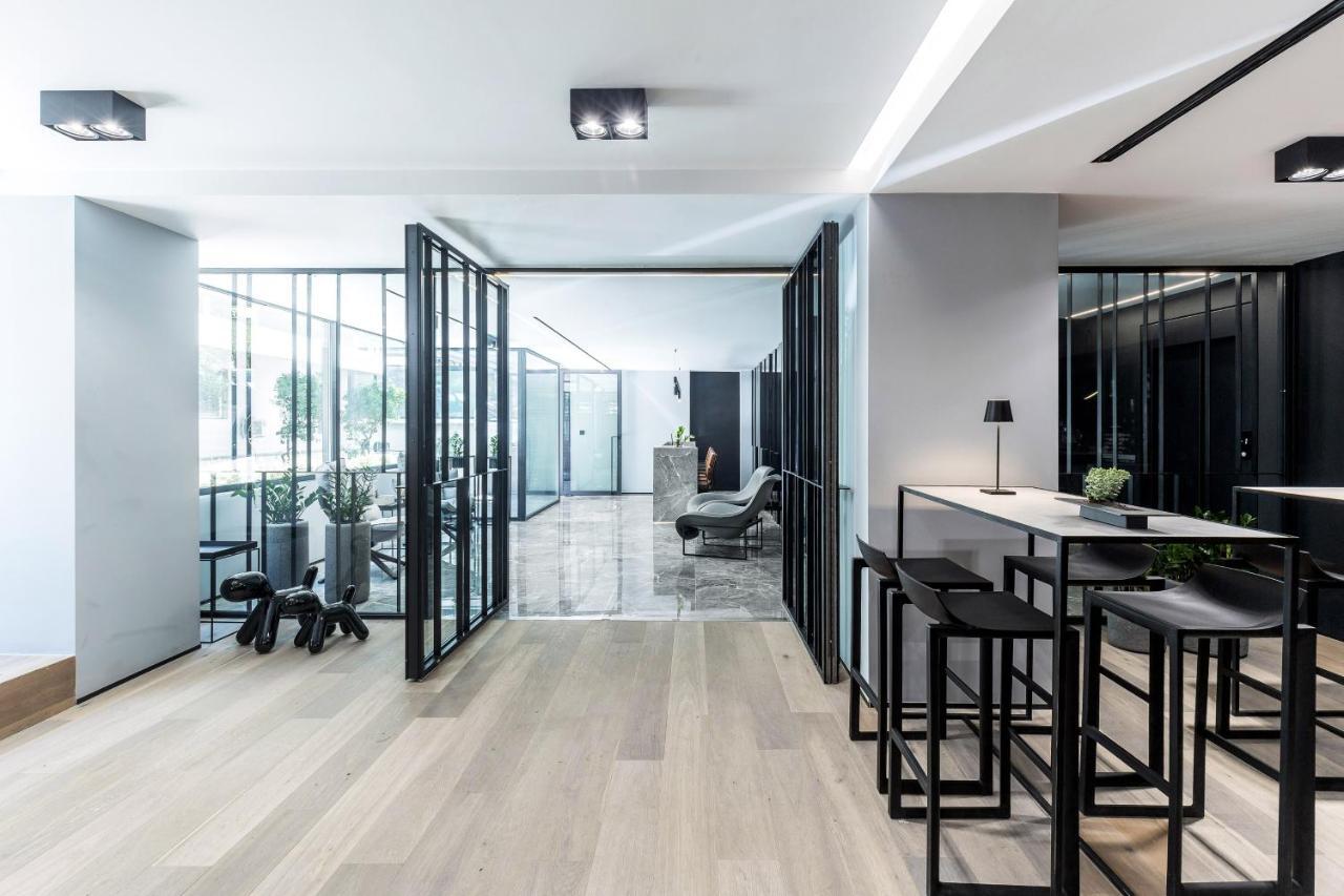 The Duke Boutique Suites Атина Екстериор снимка