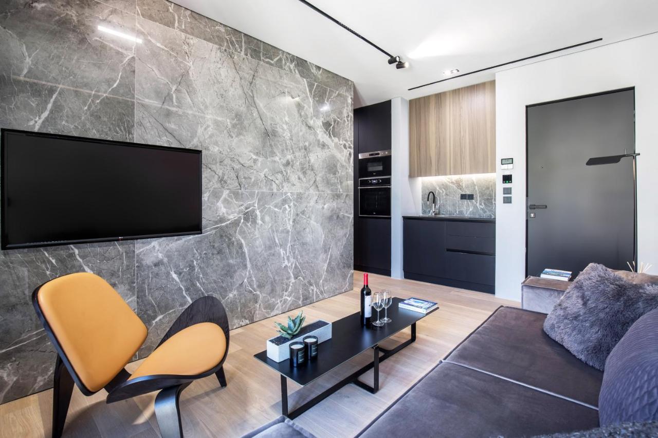The Duke Boutique Suites Атина Екстериор снимка